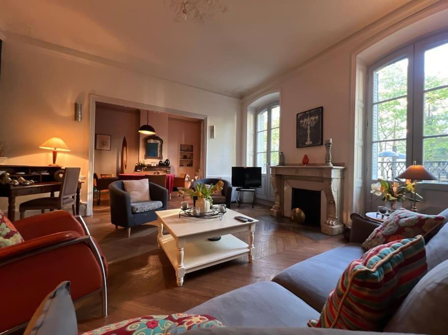 Coeur De Ville, Garage Prive Et Gratuit Avec Terrasse ! Cahors Eksteriør billede