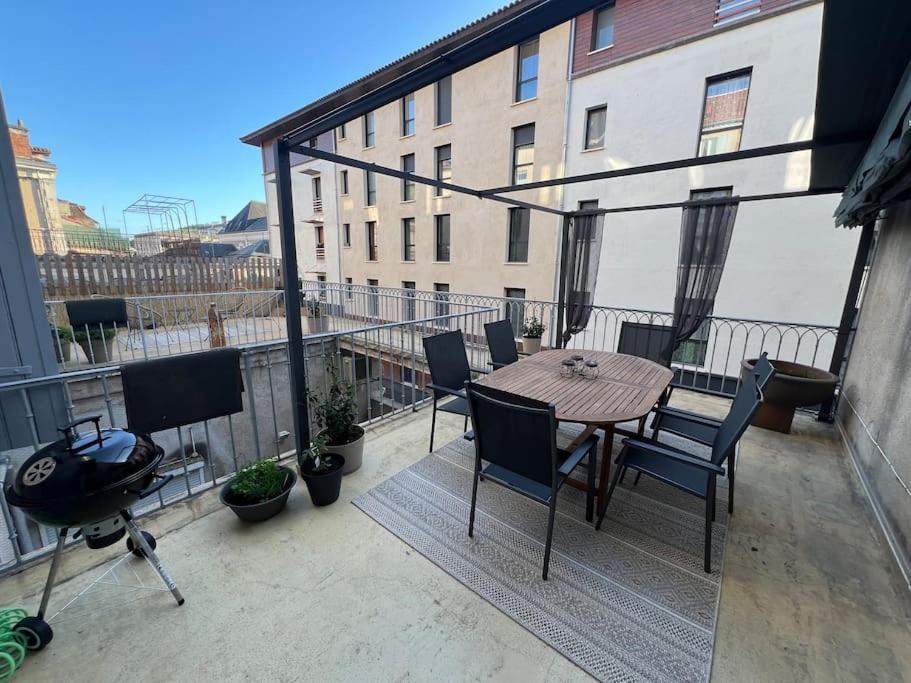 Coeur De Ville, Garage Prive Et Gratuit Avec Terrasse ! Cahors Eksteriør billede